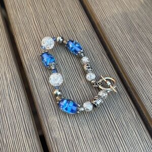 Toggle bracelet